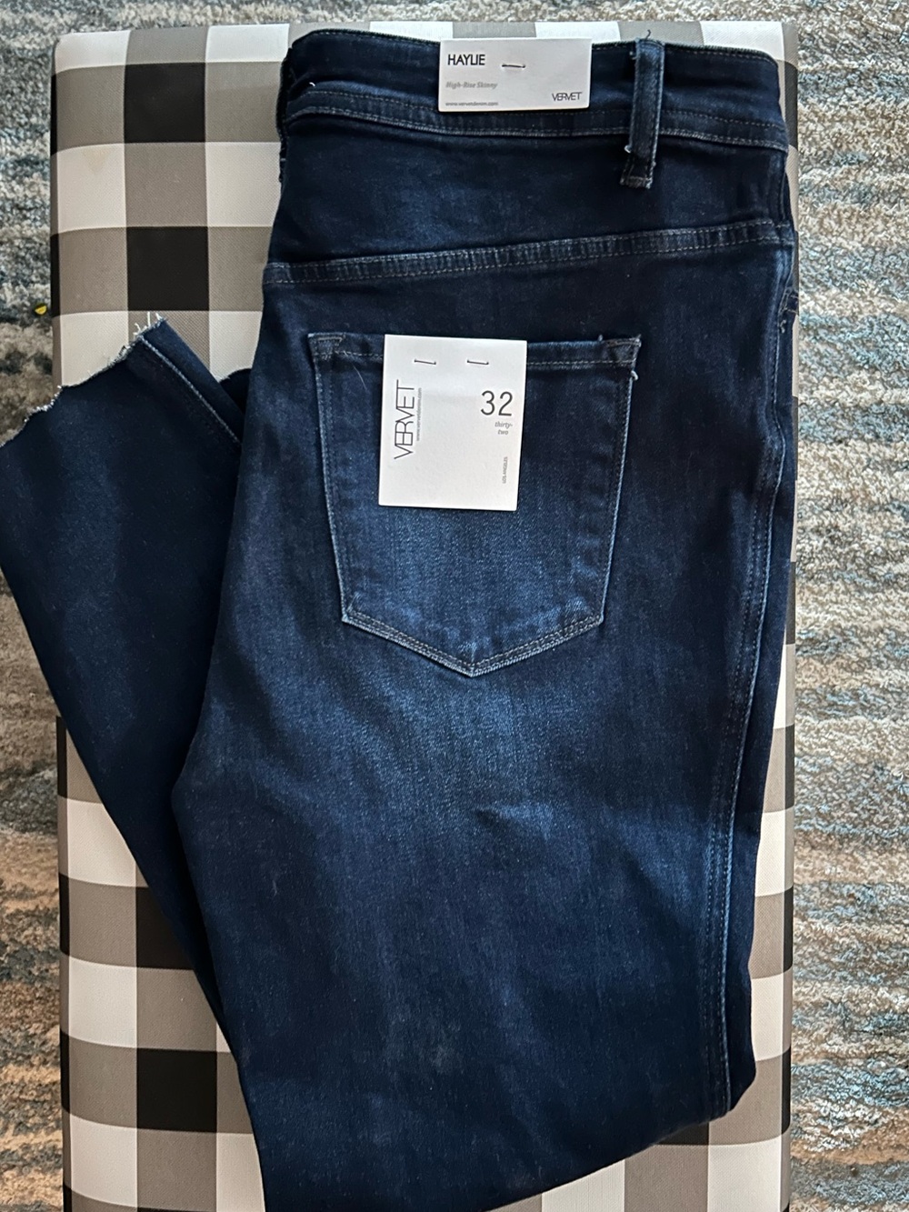 Vervet Women's Dark Blue High-Rise Button-Fly Jeans Haylie size 32 NWT - Picture 2 of 5